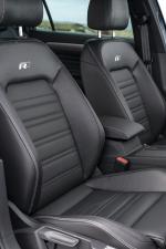 Volkswagen Passat R-Line Estate 2019 года (UK)